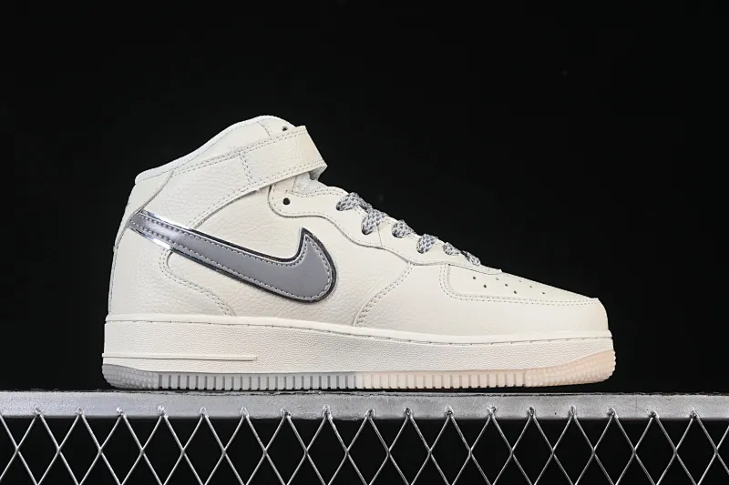 All categories Nk Air Force 1 Air Force Series Nk Air Force 1 Mid Air Force mid-top Nike Air Force 1 Mid Beige and gray two-color bottom Starry Air Force One mid-top casual sneakers XL0236-232